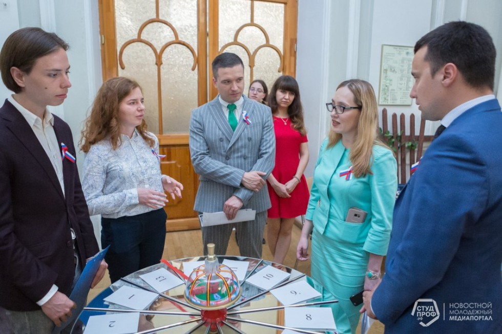 В КФУ обсудили современные подходы к гражданско-патриотическому воспитанию молодежи в студенческой среде В КФУ обсудили современные подходы к гражданско-патриотическому воспитанию молодежи в студенческой среде