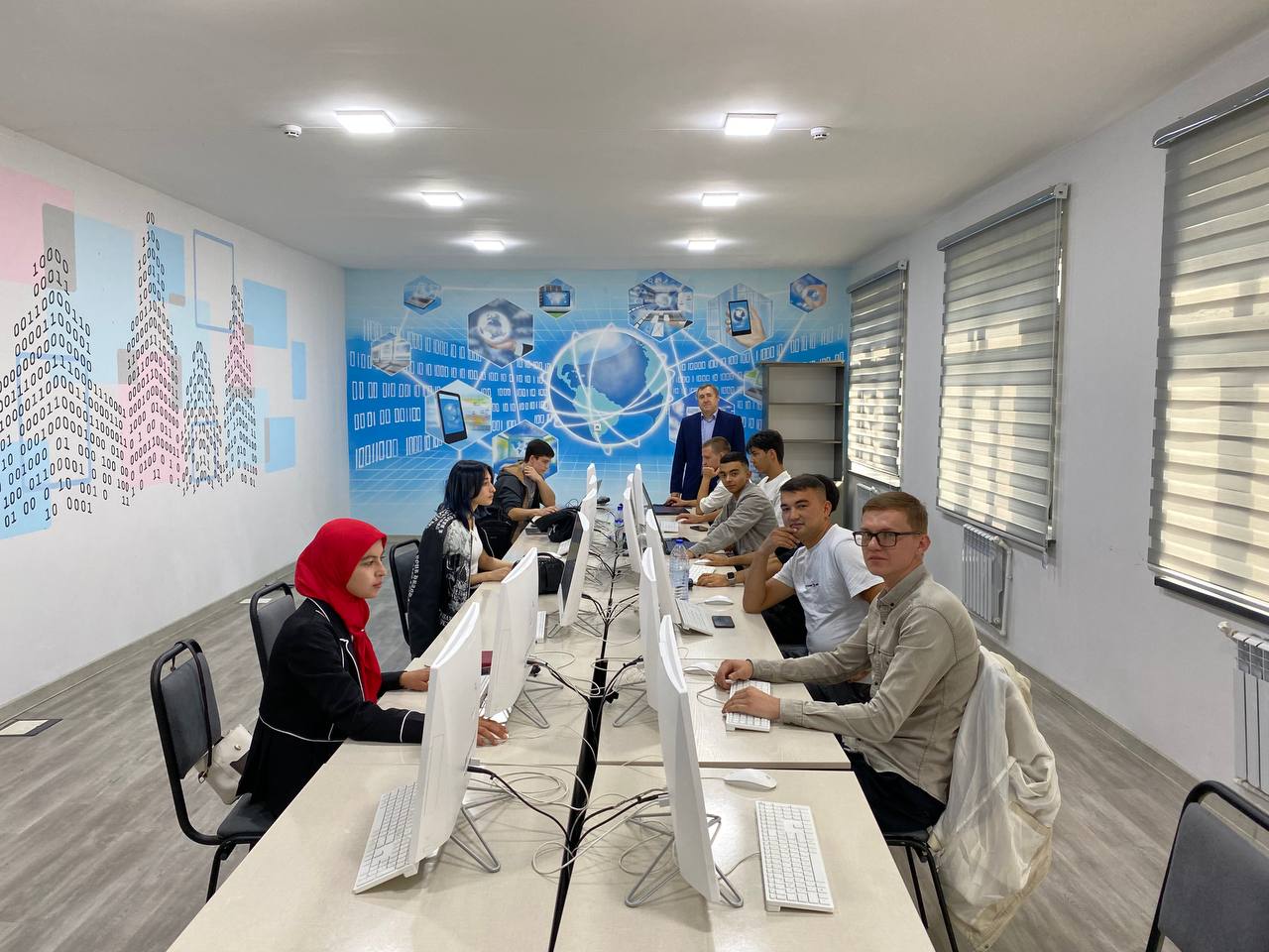 Рабочий визит преподавателей ИВМиИТ в филиал КФУ в г. Джизаке Рабочий визит преподавателей ИВМиИТ в филиал КФУ в г. Джизаке