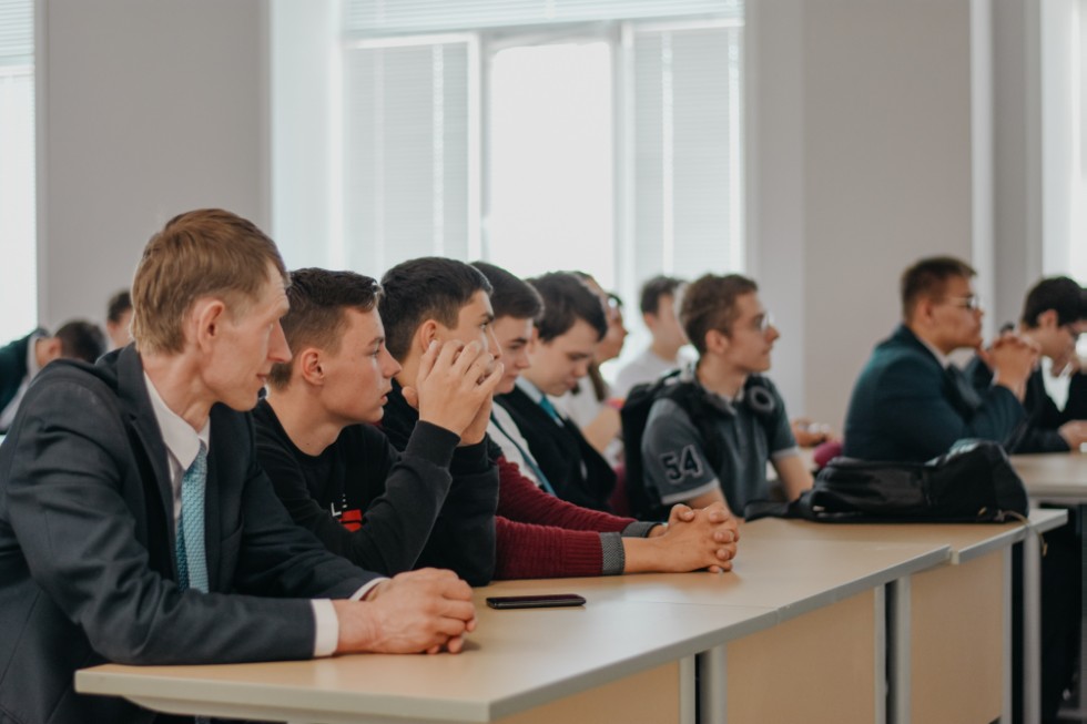 ����� ��������� ���� ������������� 