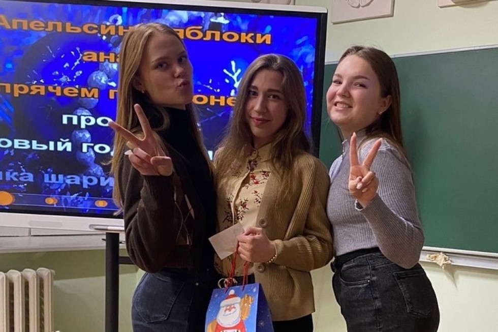 Караоке вечер и акция 'Тайный Санта' Караоке вечер и акция 'Тайный Санта'