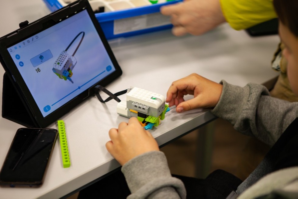 ����������