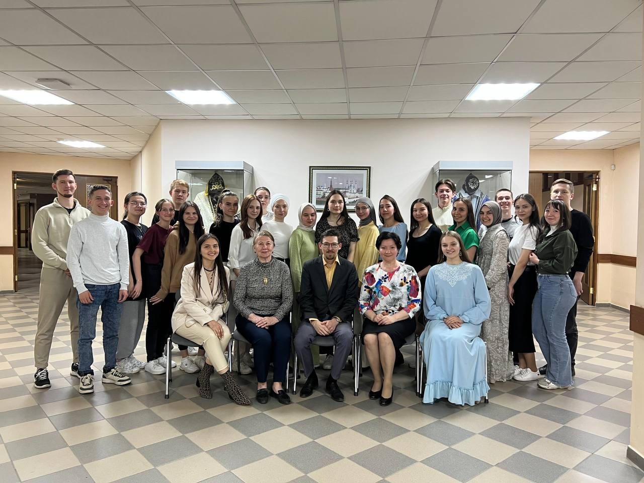 Татарның иң затлы ризыгының язылышы чәк-чәкме яки чәкчәкме? Татарның иң затлы ризыгының язылышы чәк-чәкме яки чәкчәкме?