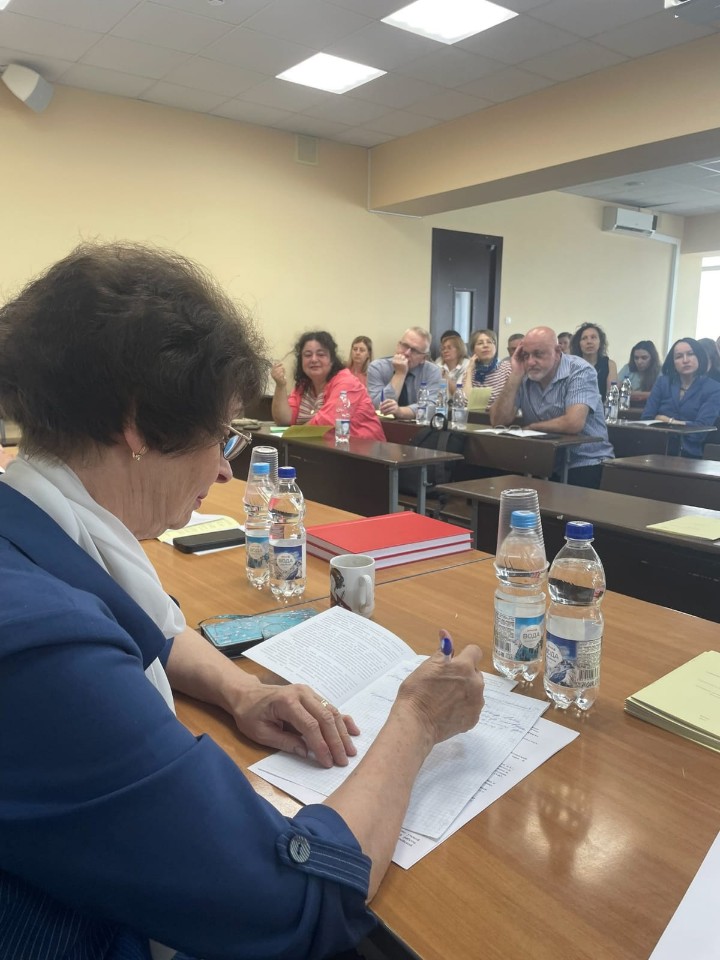 Поздравляем ассистента кафедры религиоведения Спиридона Меласа с успешной защитой кандидатской диссертации! Поздравляем ассистента кафедры религиоведения Спиридона Меласа с успешной защитой кандидатской диссертации!