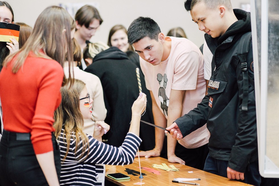 ���� ����������� ������������� � ������ ����� ����������� ������ � ��������(������������) ,������, ���� �����������, ��������