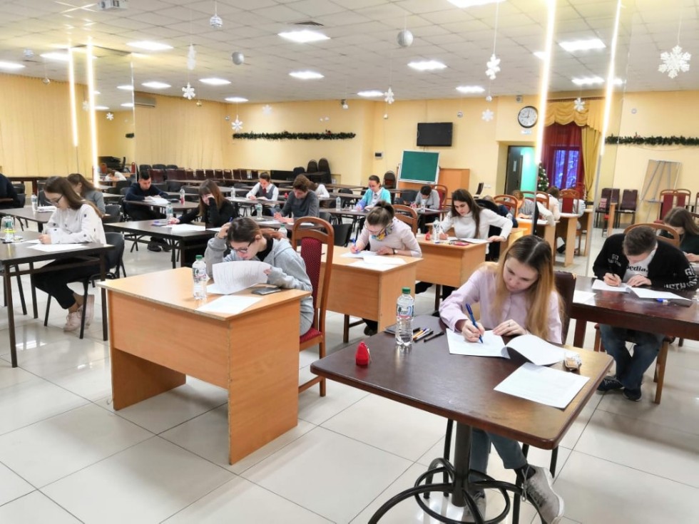 �������� ������������ ���� ������������� ��������� ���������� �� ������������ �����