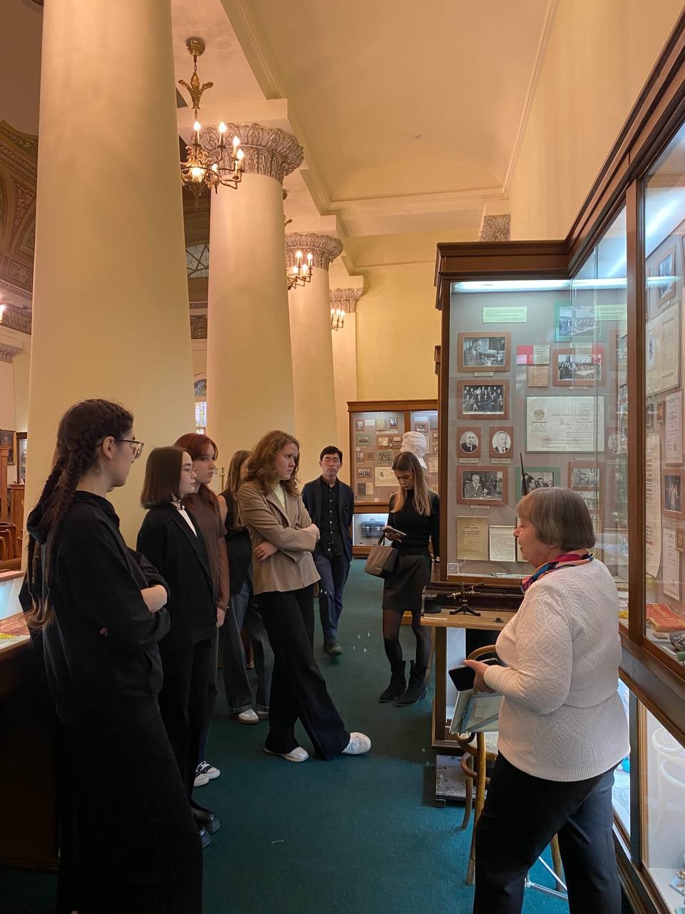 Знакомство с историей Знакомство с историей