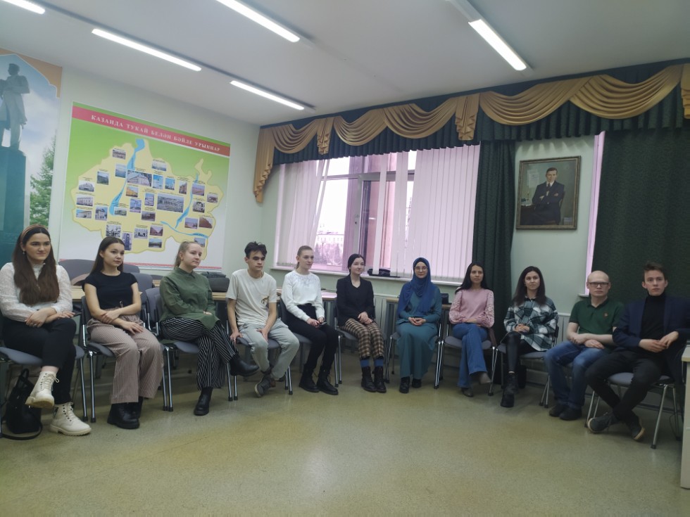 ИЛСӨЯР ИЛДУС КЫЗЫ ШИҺАПОВА: 'ЧЫГЫШ ЯСАУ ? УЛ СӘНГАТЬ' ИЛСӨЯР ИЛДУС КЫЗЫ ШИҺАПОВА: 'ЧЫГЫШ ЯСАУ ? УЛ СӘНГАТЬ'