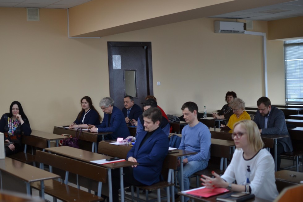 ������ ����� ����