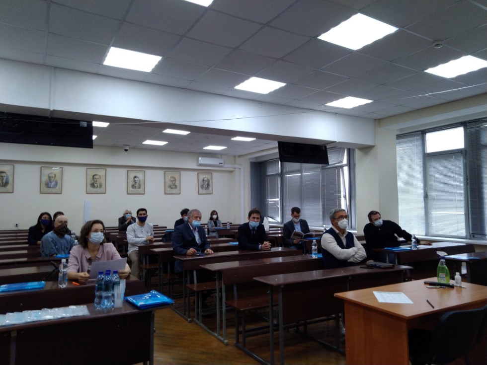 Семинар по программе магистратуры 'Геометрия и ее приложения' Семинар по программе магистратуры 'Геометрия и ее приложения'