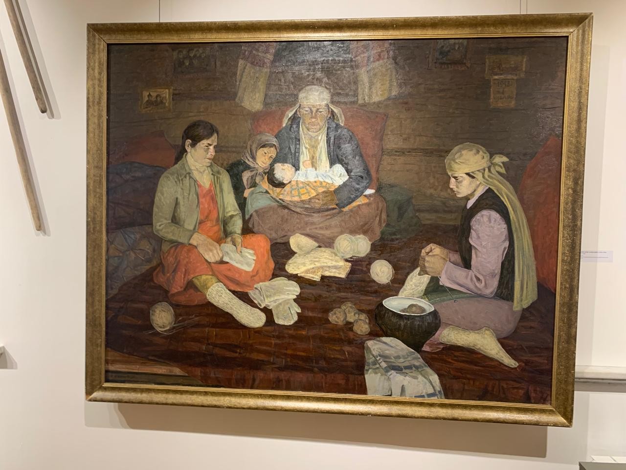 В национальной художественной галерее 'Хазинэ' открылась выставка к 80-летию Дня Победы В национальной художественной галерее 'Хазинэ' открылась выставка к 80-летию Дня Победы