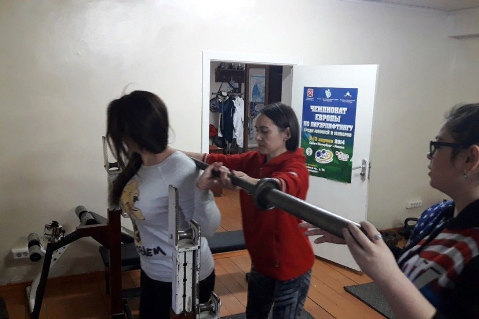 ������-�����