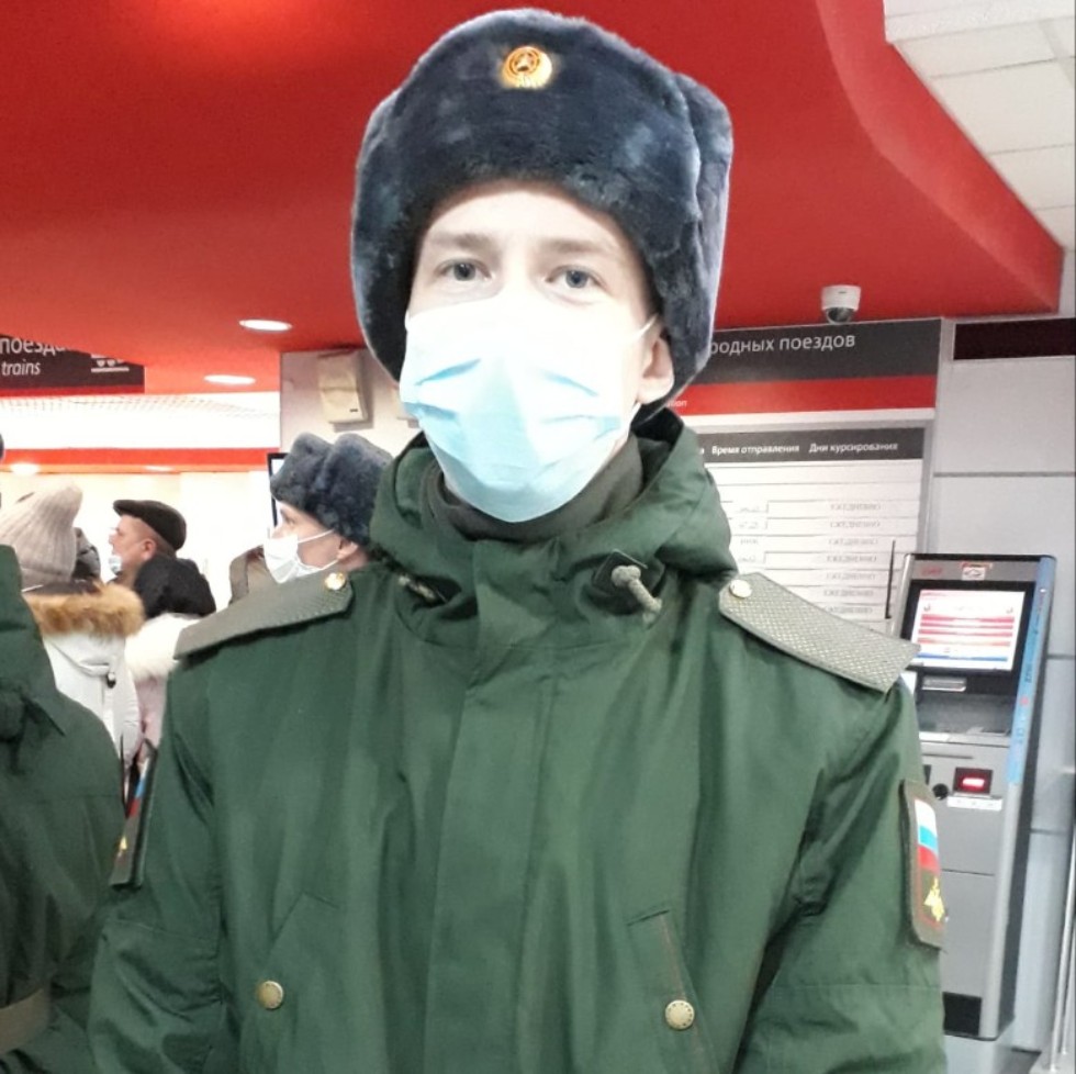 Выпускник Инженерного института Зарубин Денис проходит военную службу в Научной роте Технополиса ЭРА Выпускник Инженерного института Зарубин Денис проходит военную службу в Научной роте Технополиса ЭРА