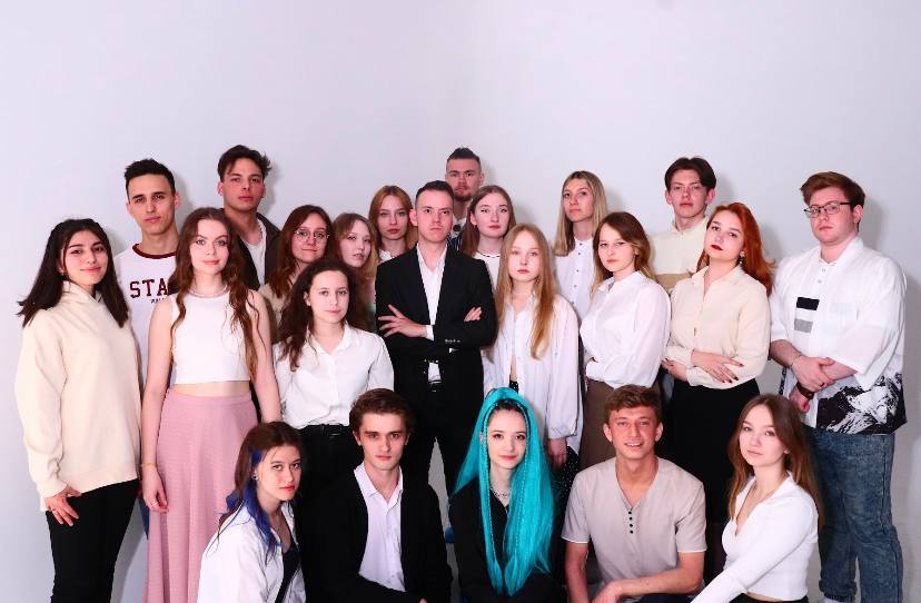 ��������