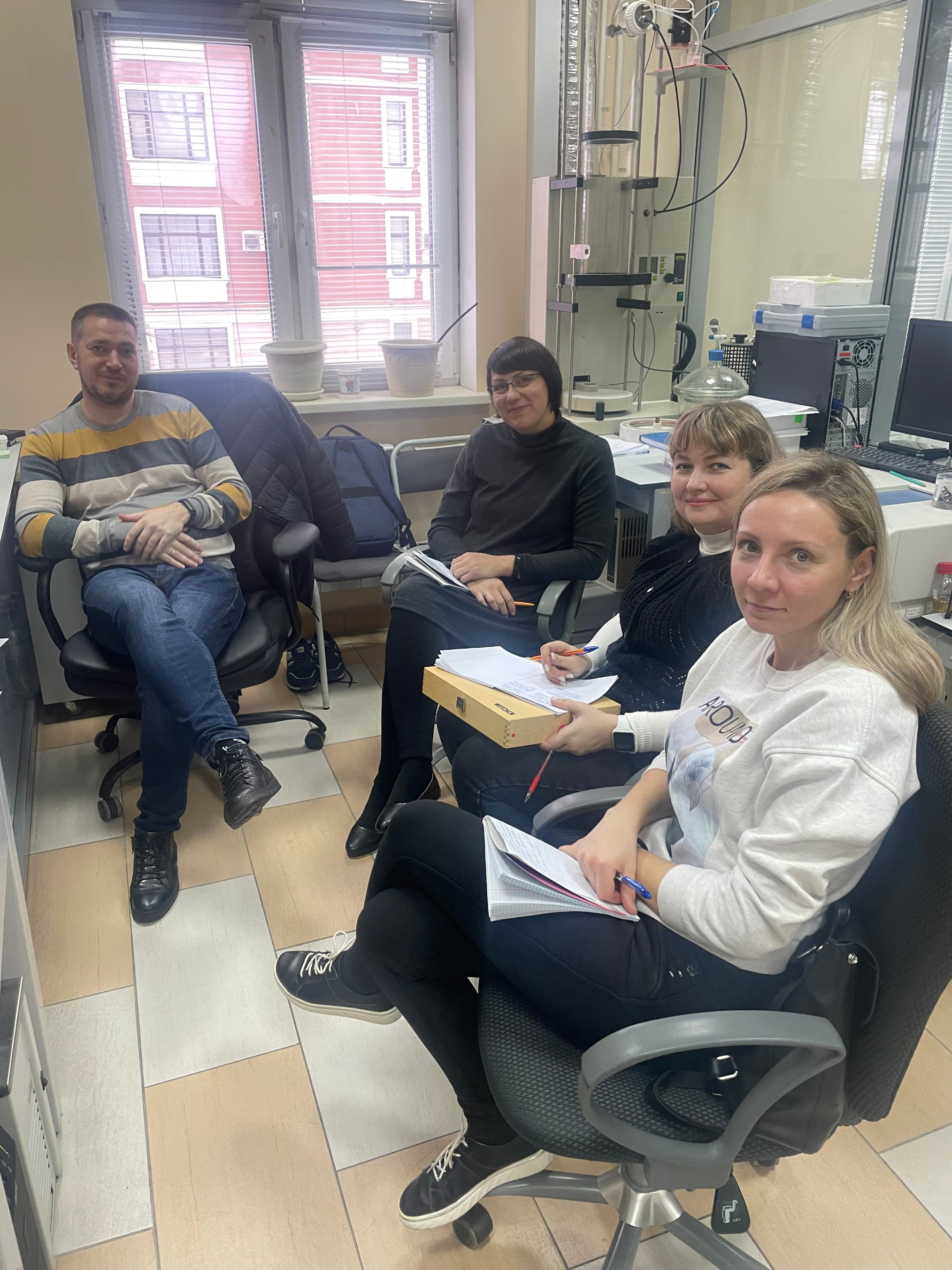 Специалисты АО 'Каустик' повысили квалификацию в Центре довузовской подготовки, повышения квалификации и маркетинга Специалисты АО 'Каустик' повысили квалификацию в Центре довузовской подготовки, повышения квалификации и маркетинга