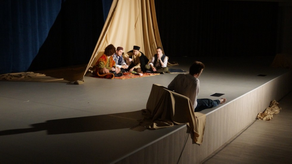 ����� ������ �� ������� ���� �������� '���������� �������' �� ������������� ������ '������'