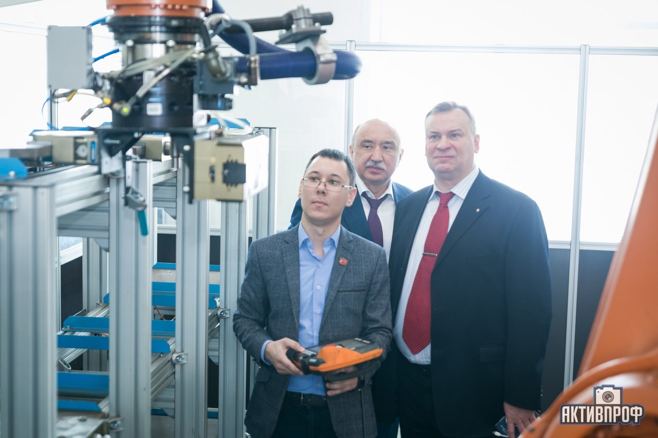 �������� ����� � �������������� ������