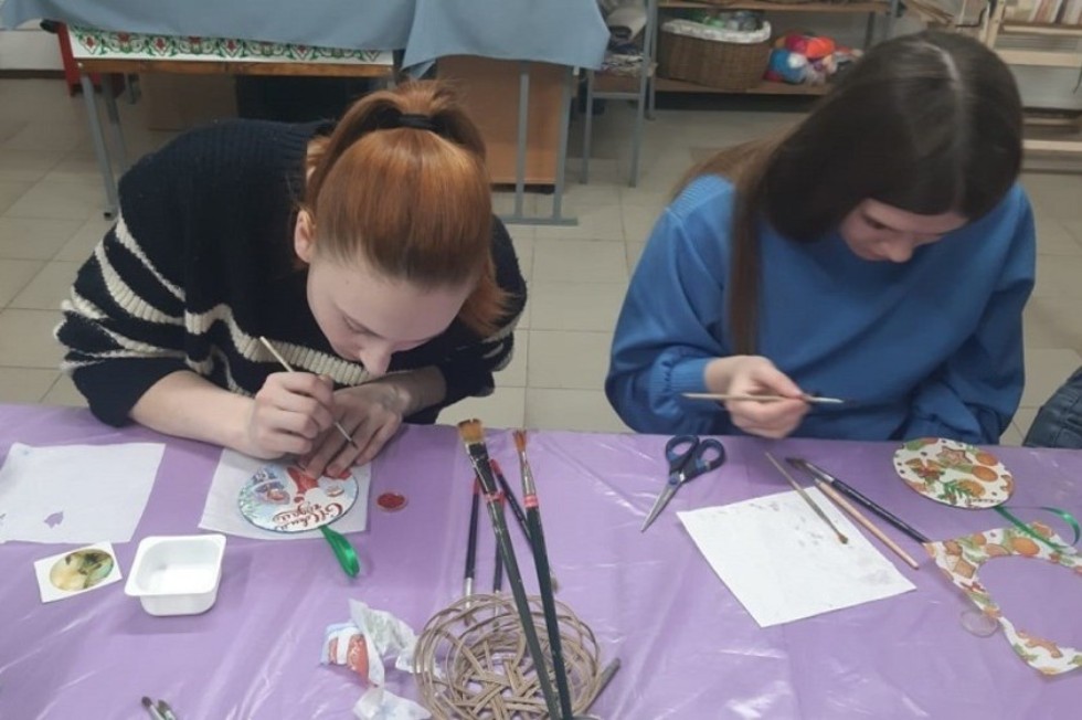 Нетрадиционный вид декоративно-прикладного творчества Декупаж Нетрадиционный вид декоративно-прикладного творчества Декупаж