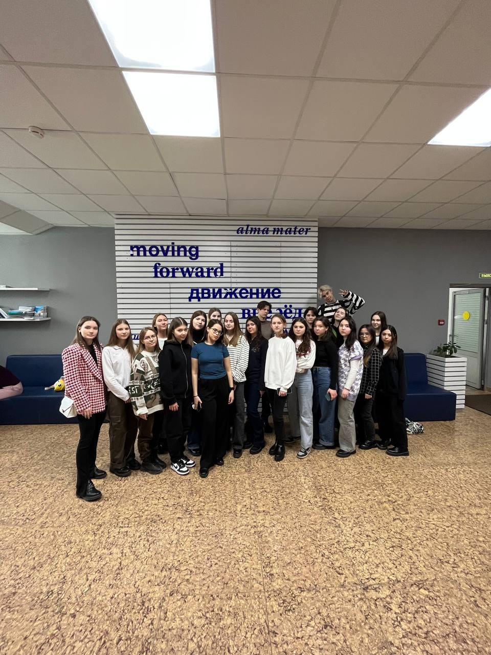 24 ����� � ��������� ����������, ��������� � �������� ������� ��������� ��� ���������� 10 ������ �������� �6 �. ������