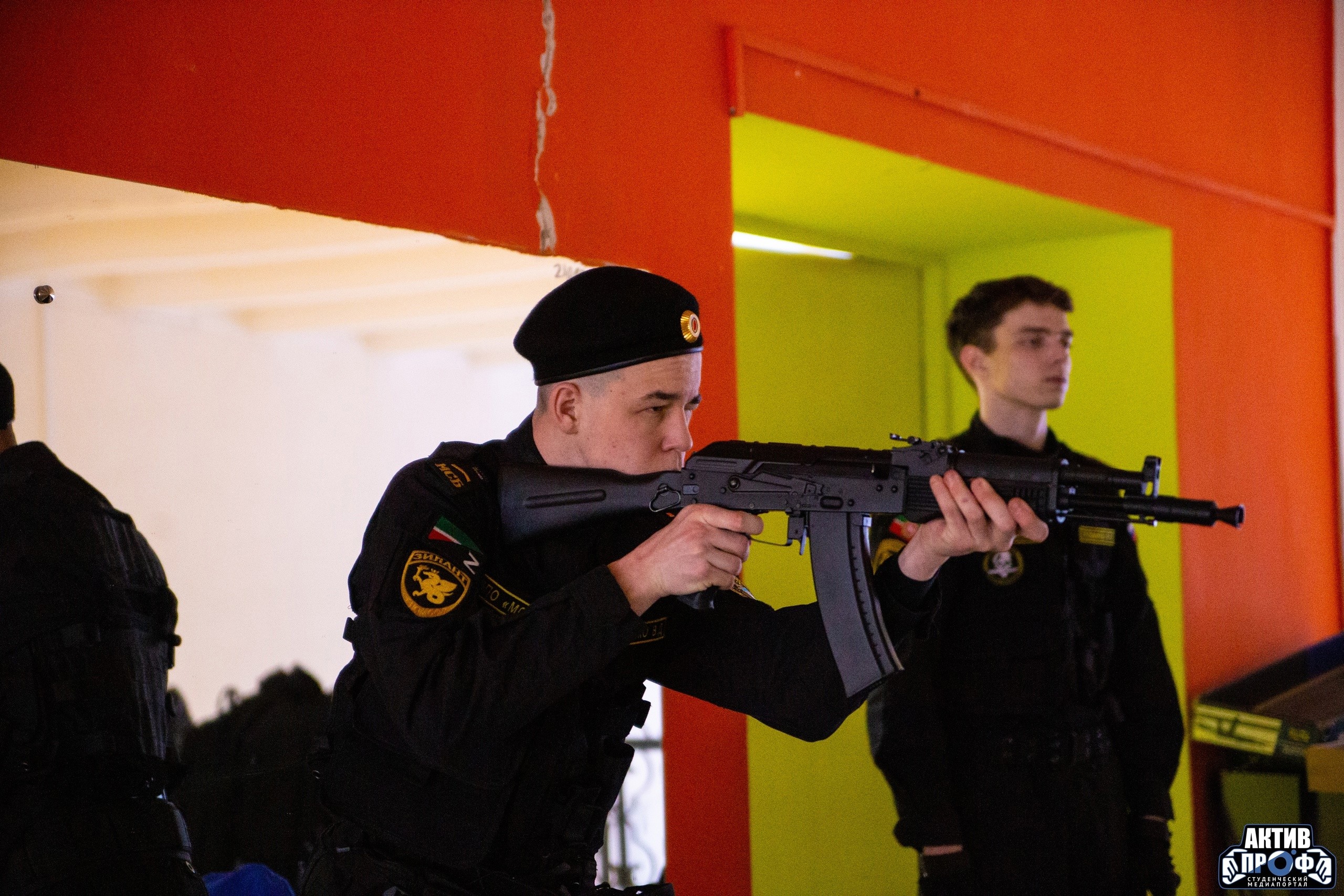 '�������� ���': ������, ���������� � ��������