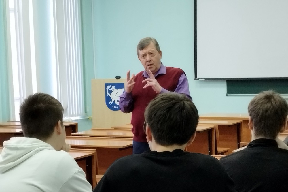 Состоялись занятия психолого-педагогических классов в Елабужском институте КФУ Состоялись занятия психолого-педагогических классов в Елабужском институте КФУ