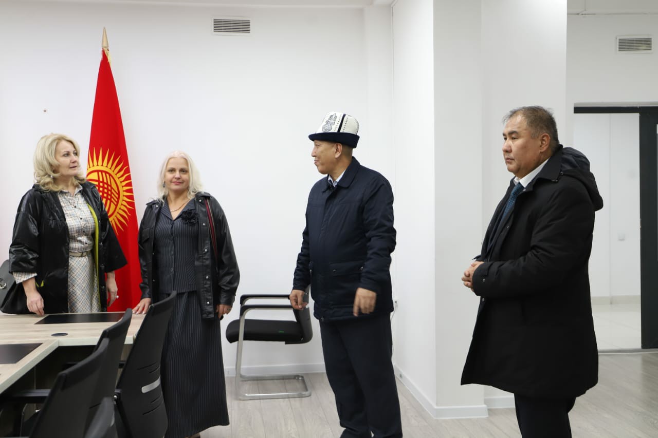 Директор Елабужского института КФУ Елена Мерзон находится с рабочим визитом в Кыргызстане Директор Елабужского института КФУ Елена Мерзон находится с рабочим визитом в Кыргызстане