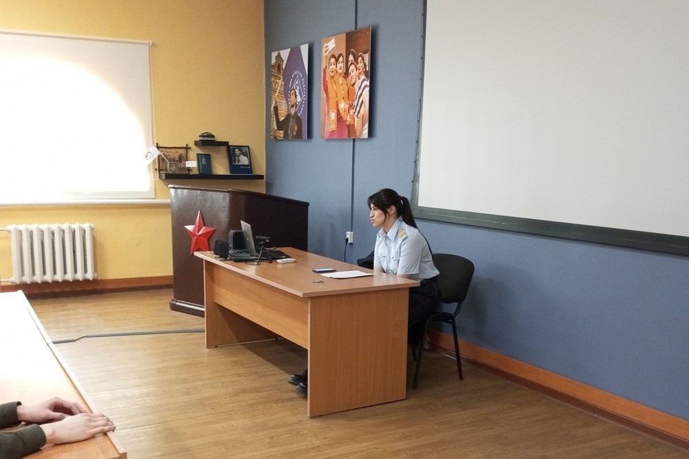 На отделении иностранных языков прошла встреча с оперуполномоченным ОНК сержантом полиции Балыбердиной Валерией Ростиславовной На отделении иностранных языков прошла встреча с оперуполномоченным ОНК сержантом полиции Балыбердиной Валерией Ростиславовной