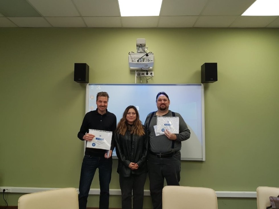 �����������