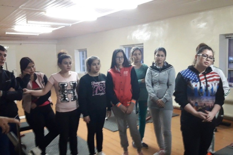 ������-�����