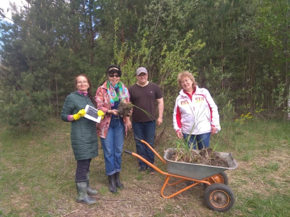 'МОКРЫЙ' СУББОТНИК НА ЛЕБЯЖЬЕ 'МОКРЫЙ' СУББОТНИК НА ЛЕБЯЖЬЕ