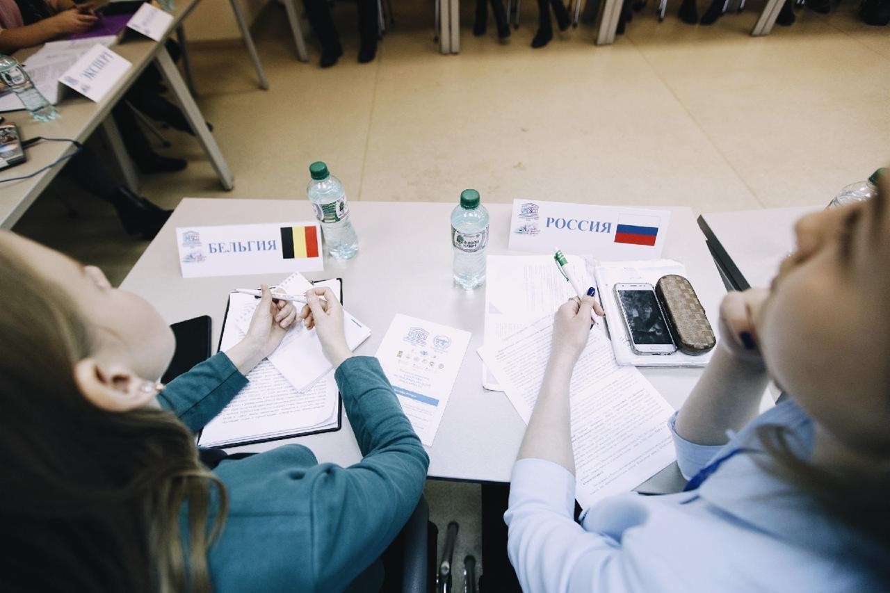 В первый рабочий день Молодежного форума ЮНЕСКО прошли заседания в трех комитетах В первый рабочий день Молодежного форума ЮНЕСКО прошли заседания в трех комитетах