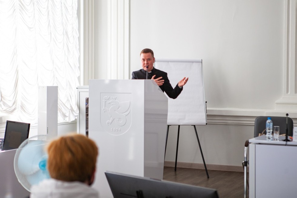 � ���������� ��������� ������ ������� � �������������� ���������� ���������������� ����� ����������� ���������� ������� � �������� � ����������� ��������������� ���������� '�������'