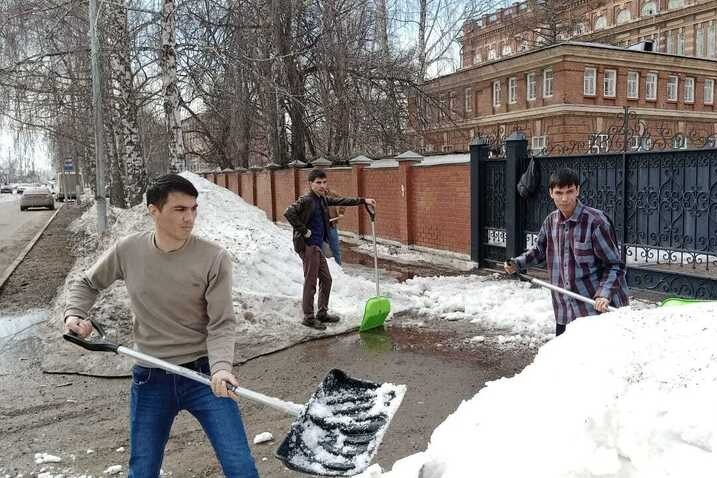 'Провели субботник ? навели порядок!' 'Провели субботник ? навели порядок!'