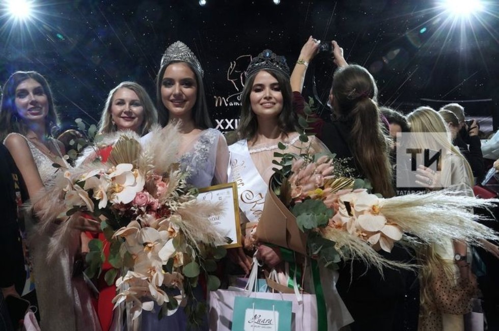 KFU student Dina Yunusova wins Miss Tatarstan 2021 talent pageant KFU student Dina Yunusova wins Miss Tatarstan 2021 talent pageant