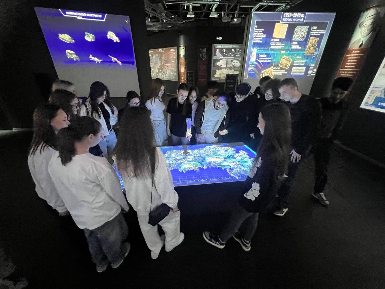 Студенты посетили Исторический парк Студенты посетили Исторический парк