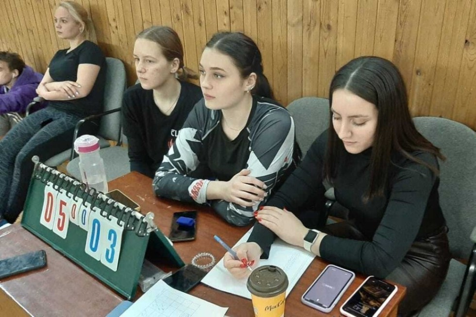 Первенство среди женских команд отделений ЕИ КФУ по волейболу Первенство среди женских команд отделений ЕИ КФУ по волейболу