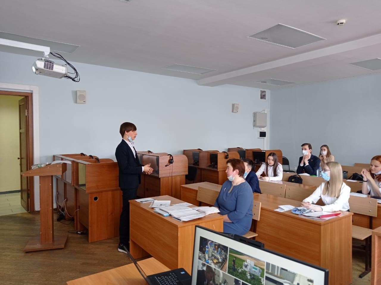 VI Всероссийская (с международным участием) научная конференция учащихся имени Н.И. Лобачевского. VI Всероссийская (с международным участием) научная конференция учащихся имени Н.И. Лобачевского.