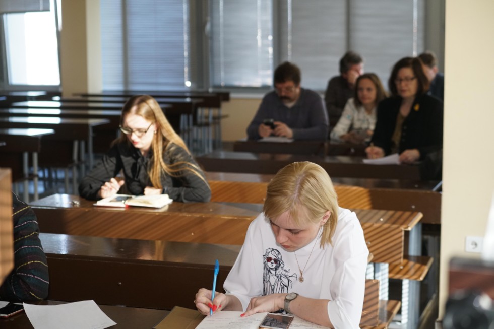 ���������� ��������� ������� ������ ��������� ���������-����������� ���� � �������� ������������