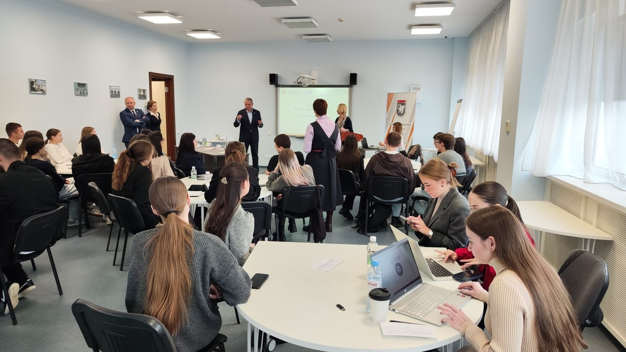 На базе ВШГМУ КФУ прошел студенческий хакатон На базе ВШГМУ КФУ прошел студенческий хакатон