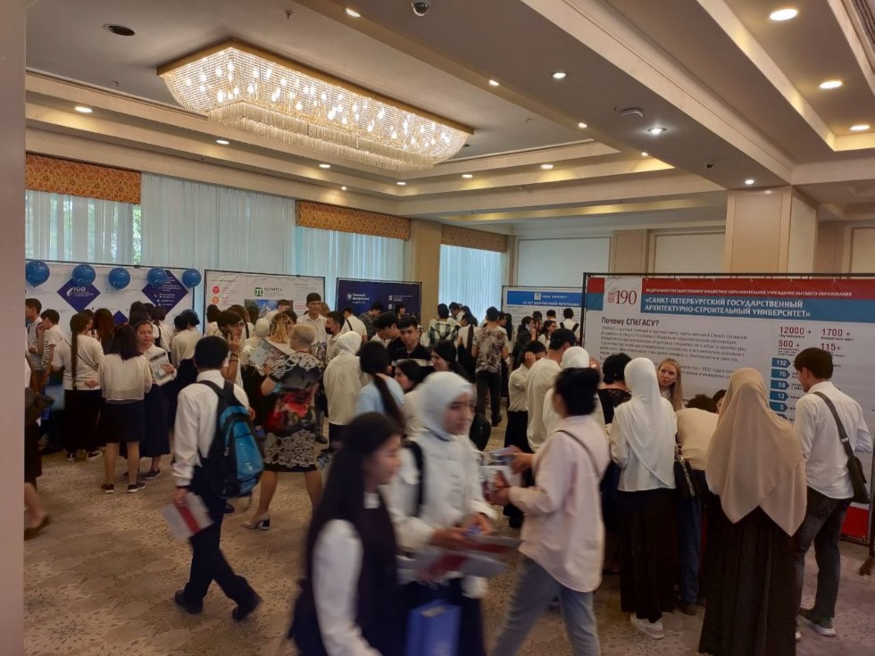 Заместитель директора по развитию ИТИС Ирина Максимова посетила выставку 'Образование и профессия' в Ташкенте Заместитель директора по развитию ИТИС Ирина Максимова посетила выставку 'Образование и профессия' в Ташкенте