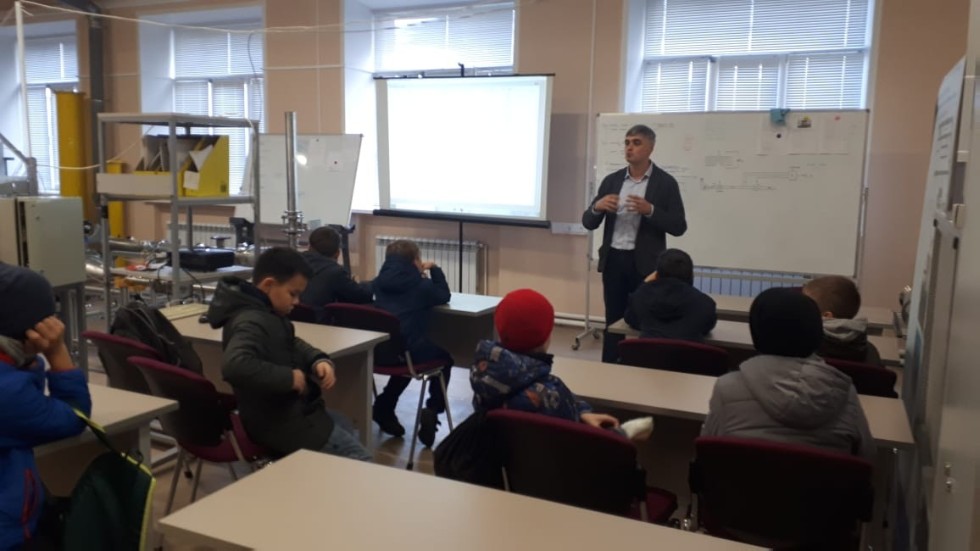 � ������� �������� ���� -�������� ������������������ ������ � ���������� ���������