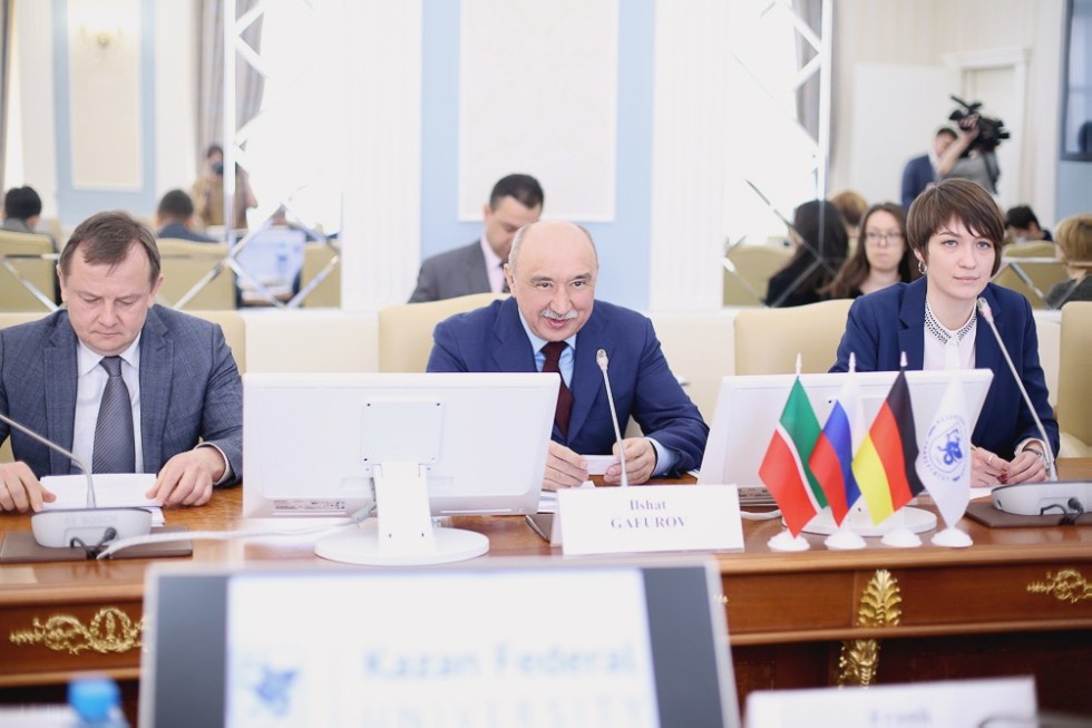 Visit by DFG Vice-President Frank Allgöwer Visit by DFG Vice-President Frank Allgöwer