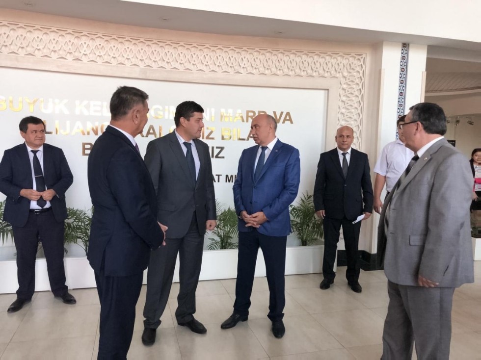 Ильшат Рафкатович Гафуров прибыл с рабочим визитом в Узбекистан Ильшат Рафкатович Гафуров прибыл с рабочим визитом в Узбекистан