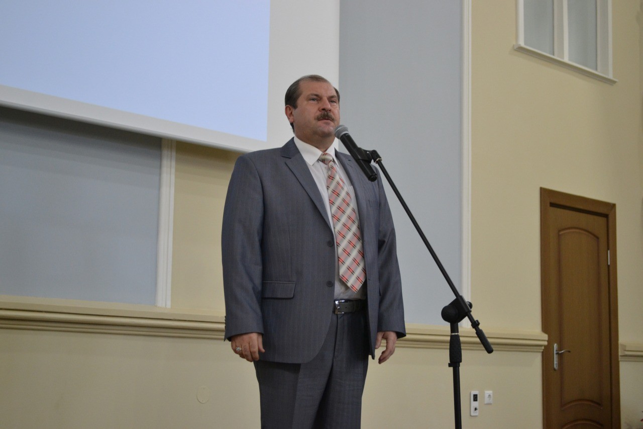 Круглый стол 'Мы связаны одной судьбой с тобой, Россия' прошел в КФУ Круглый стол 'Мы связаны одной судьбой с тобой, Россия' прошел в КФУ