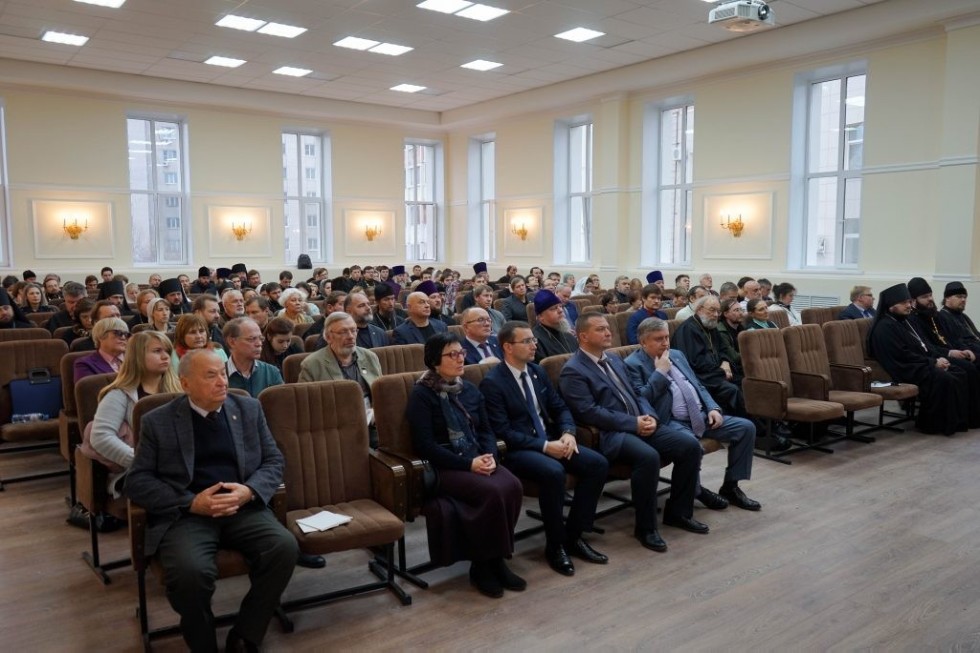 ����������� ��������� ����� ���������� � ������� ������ � ������� �����������