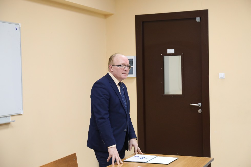 �������� ���� ������ �������� �� ����������� ��� ��������� ������� ������ ������ ����� ����