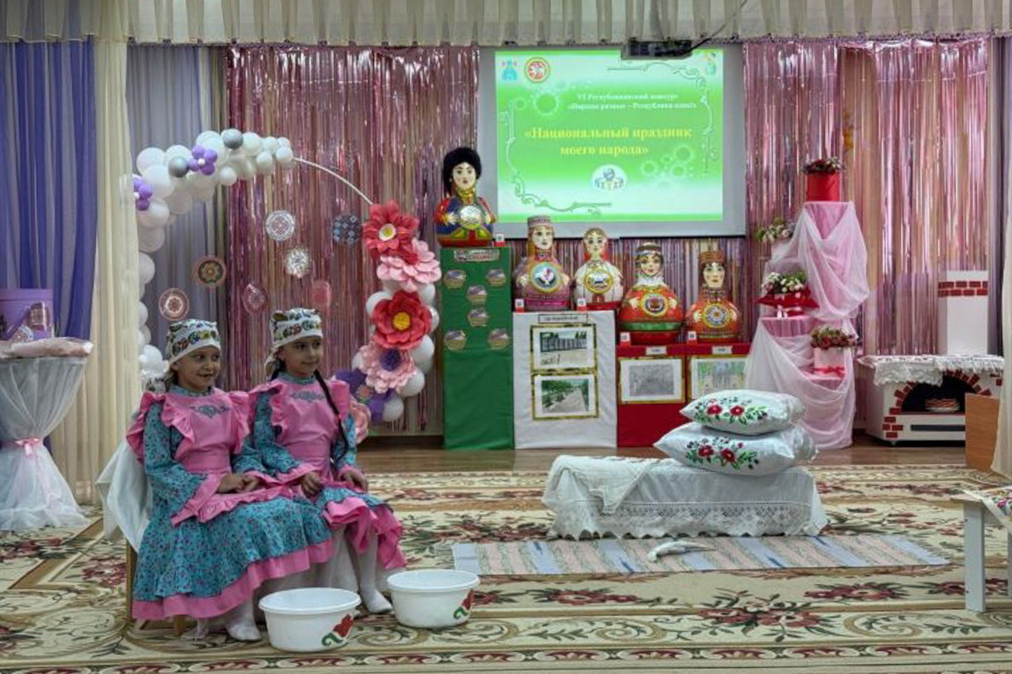 Доцент Елабужского института КФУ выступила экспертом республиканского конкурса 'Республика одна ? народы разные' Доцент Елабужского института КФУ выступила экспертом республиканского конкурса 'Республика одна ? народы разные'