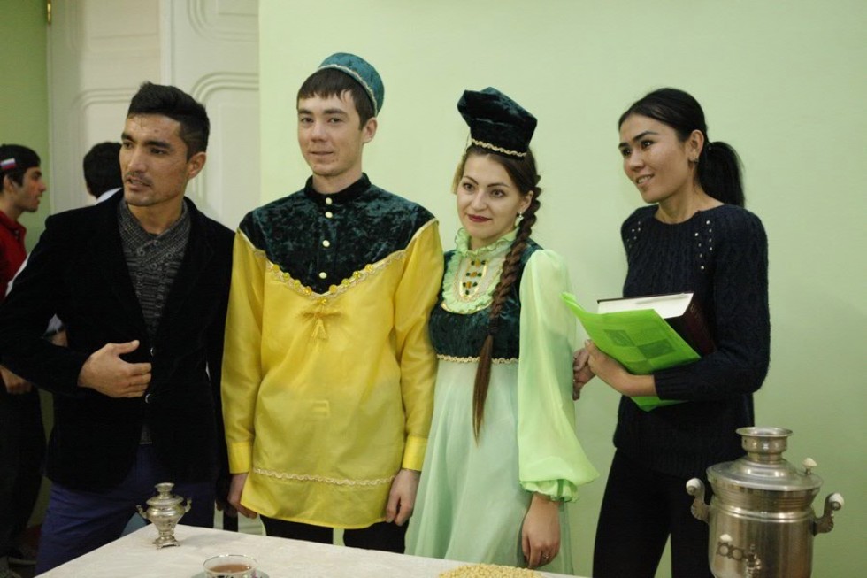 Фестиваль дружбы народов прошел в Елабужском институте КФУ Фестиваль дружбы народов прошел в Елабужском институте КФУ