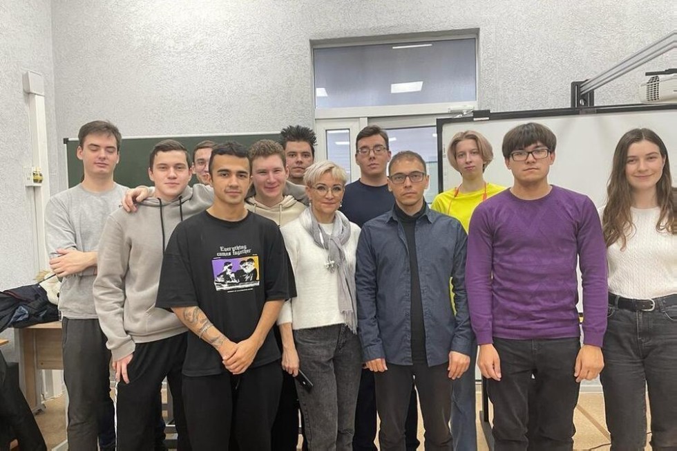 В актовые дни под руководством преподавателей кафедры математики и прикладной информатики прошла серия интерактивных квизов для студентов направления 'Прикладная информатика' В актовые дни под руководством преподавателей кафедры математики и прикладной информатики прошла серия интерактивных квизов для студентов направления 'Прикладная информатика'