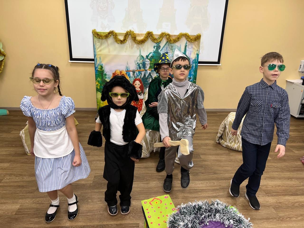 Детский театр 'Радуга' показал новогоднюю премьеру Детский театр 'Радуга' показал новогоднюю премьеру