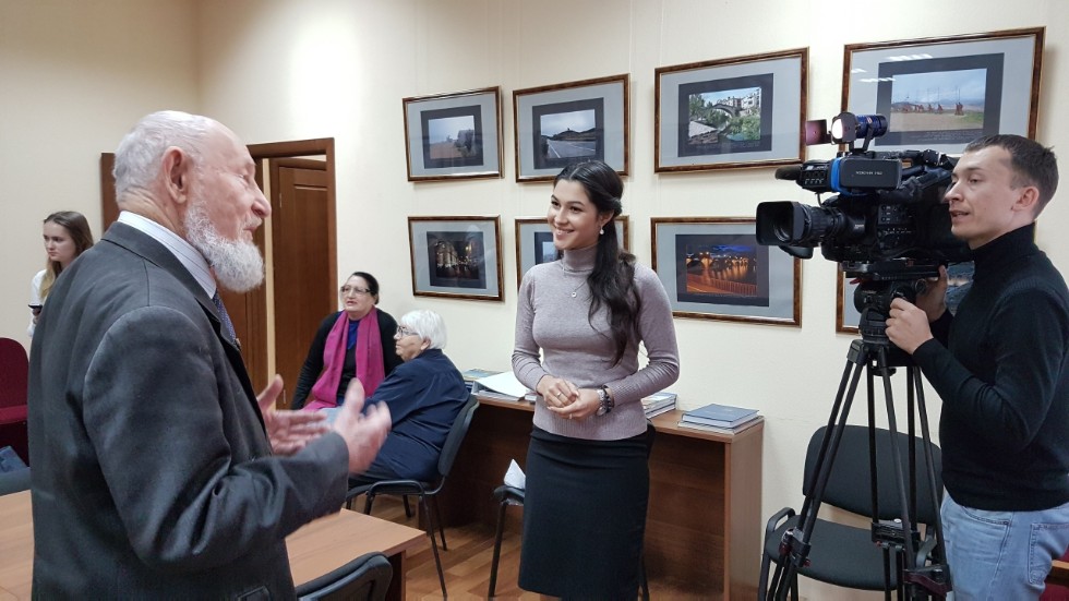 В Союзе журналистов республики прошла презентация автобиографической книги журналиста Александра Малова 'По маршрутам опалённой молодости' В Союзе журналистов республики прошла презентация автобиографической книги журналиста Александра Малова 'По маршрутам опалённой молодости'